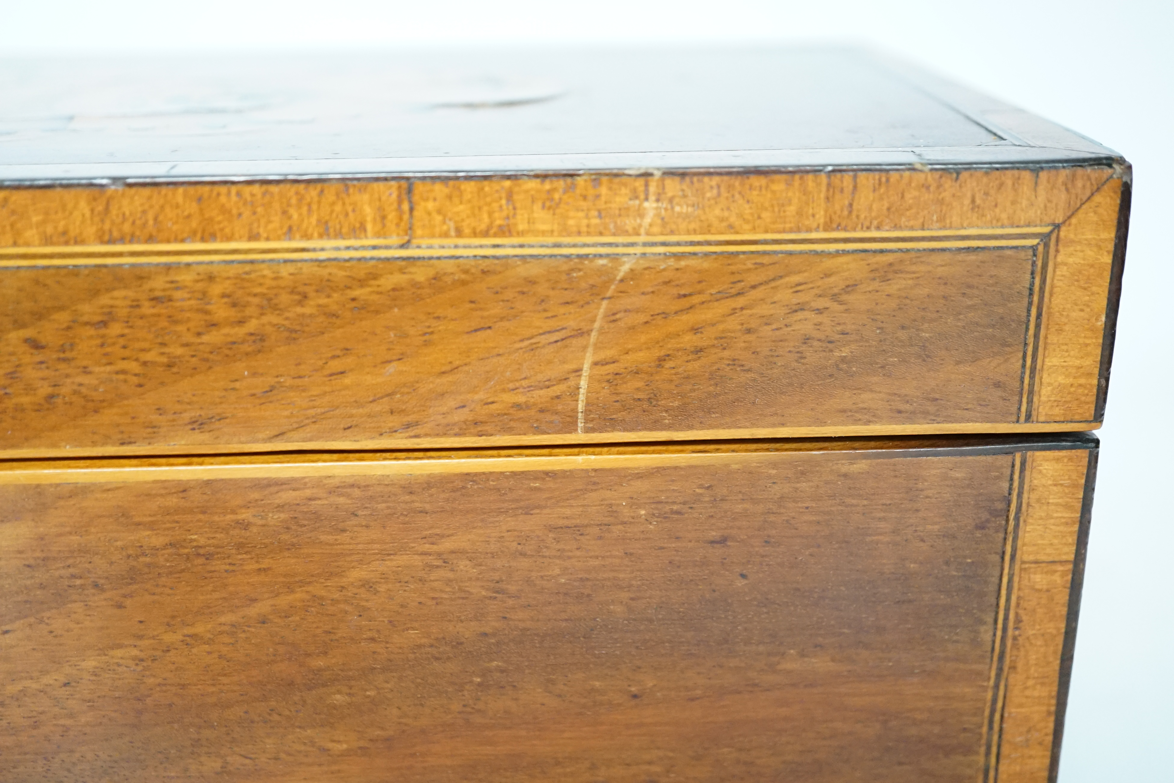 A late George III shell inlaid mahogany tea caddy, 30cm x14cm